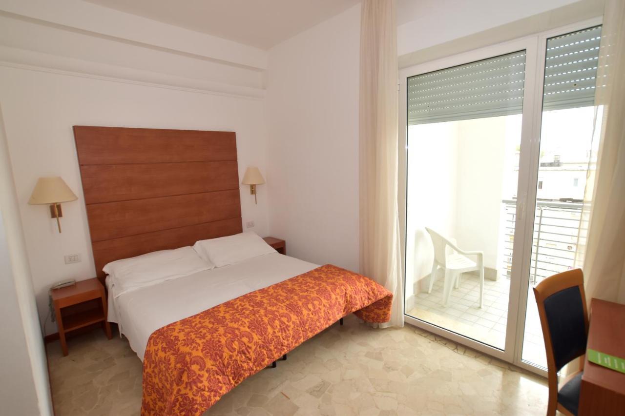 Hotel Villa Del Parco ريميني المظهر الخارجي الصورة