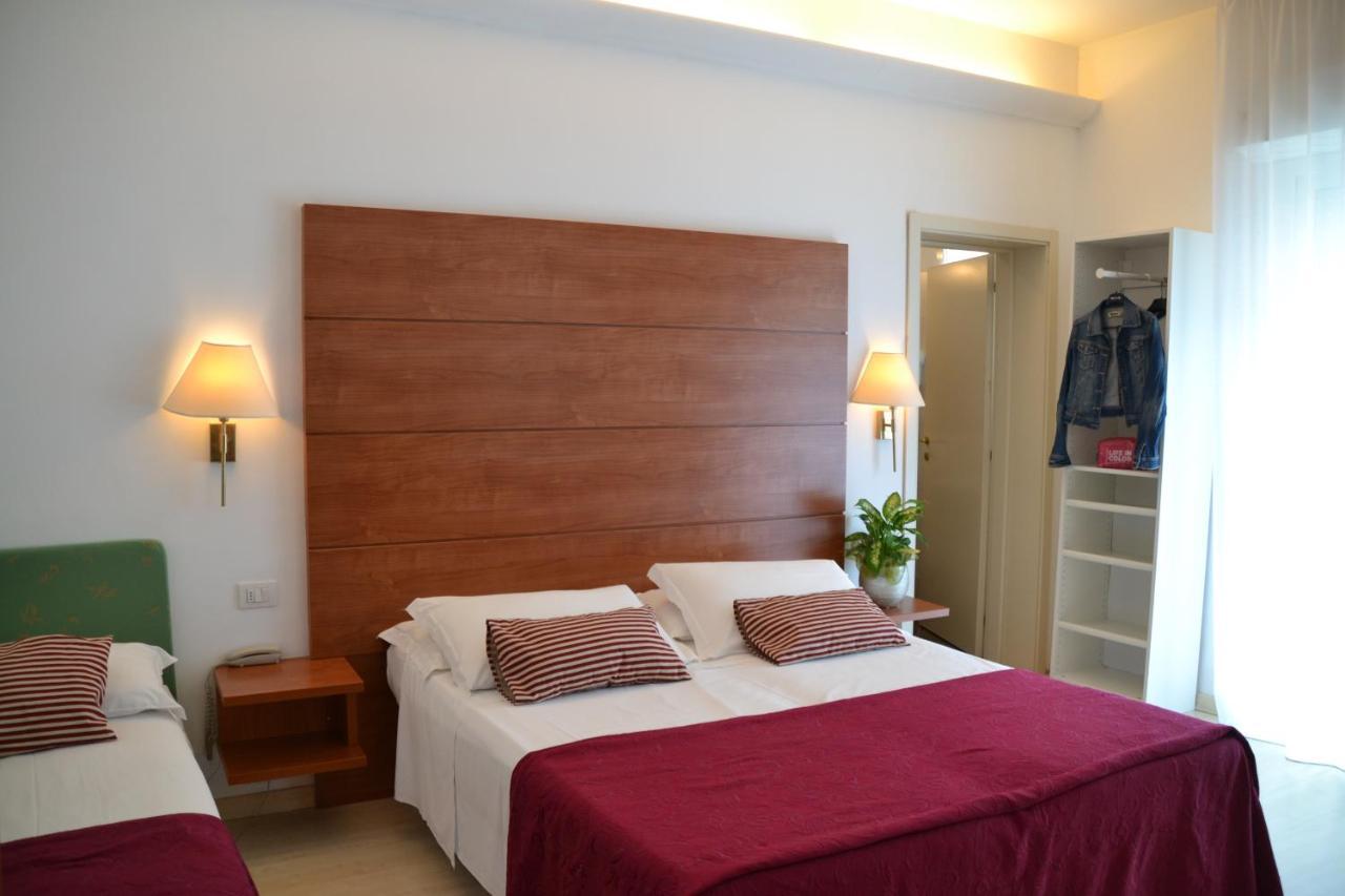 Hotel Villa Del Parco ريميني المظهر الخارجي الصورة