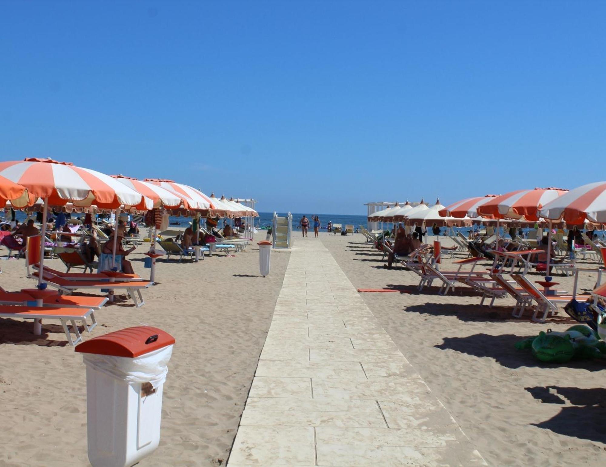 Hotel Villa Del Parco ريميني المظهر الخارجي الصورة