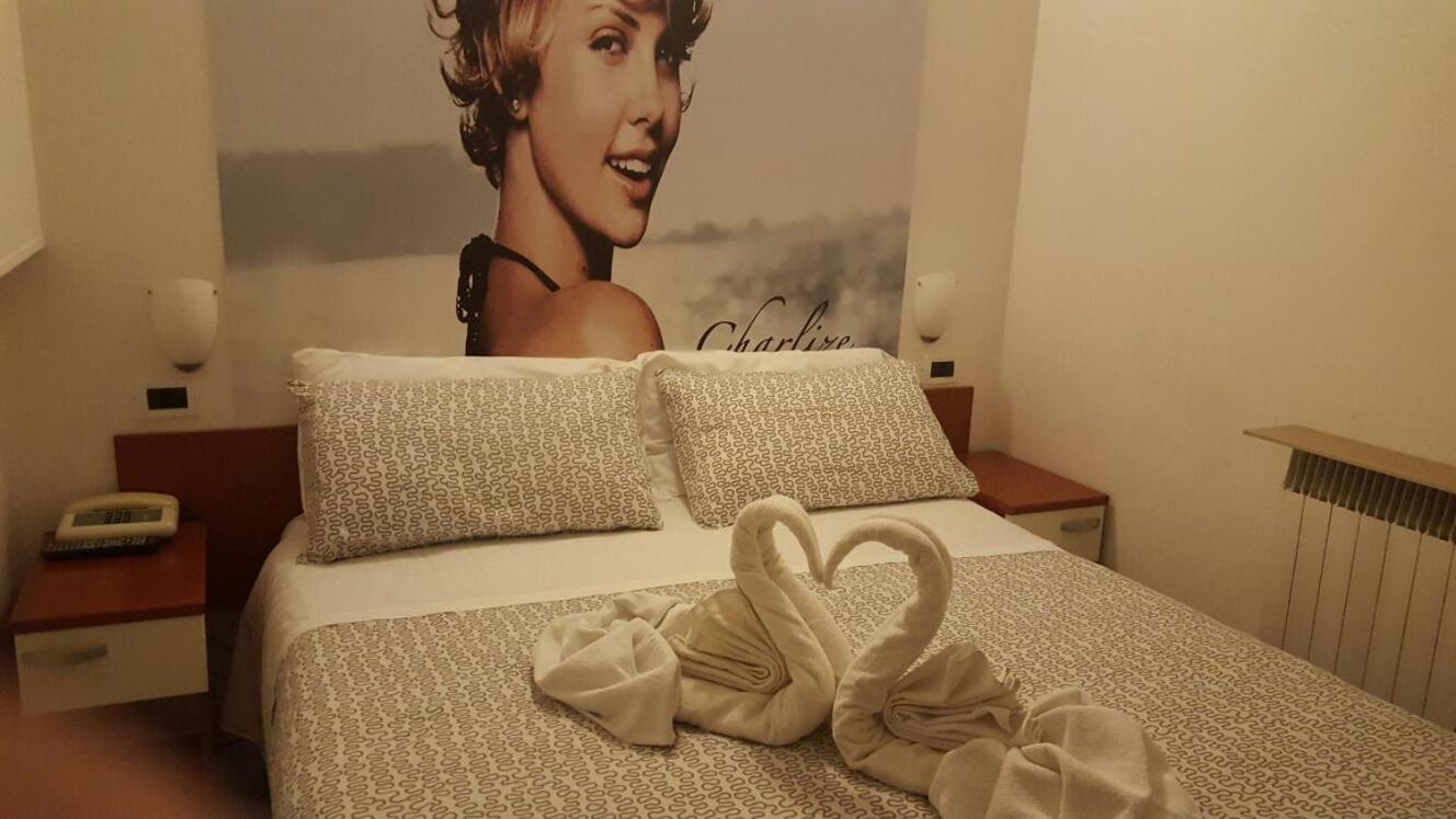 Hotel Villa Del Parco ريميني المظهر الخارجي الصورة
