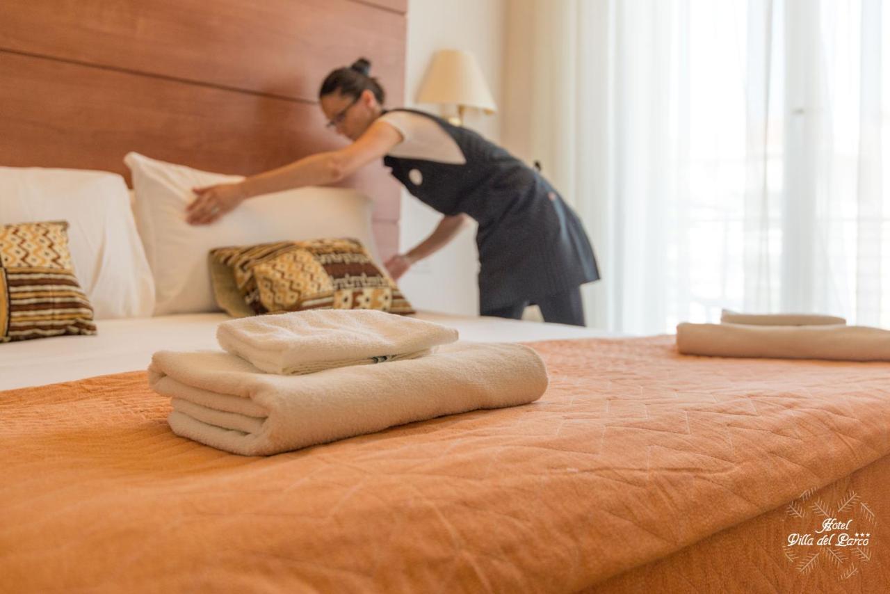 Hotel Villa Del Parco ريميني المظهر الخارجي الصورة